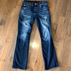 Mid-rise Barely Boot Jeans